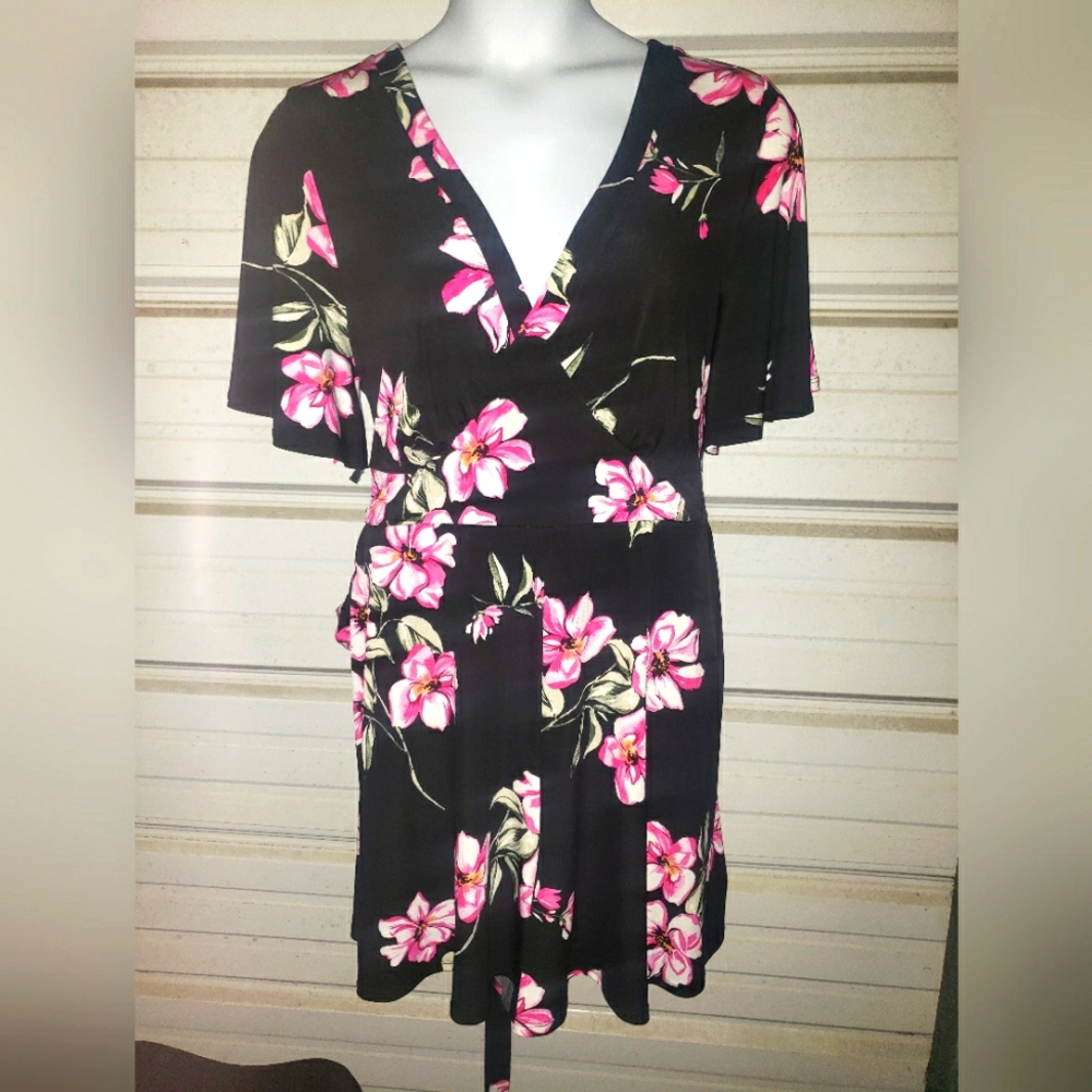Plus Size 3X Womens Torrid Summer Floral Romper Black Pink Shorts